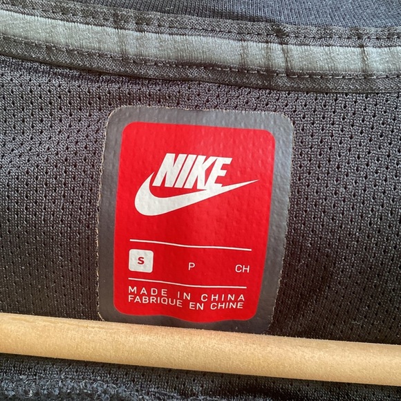 Nike Kids Tech Fleece Hoody - Picture 5 of 7